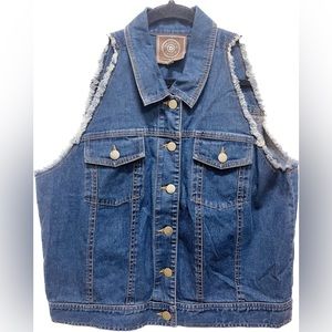 Double D Ranch embroidered vest. Size medium